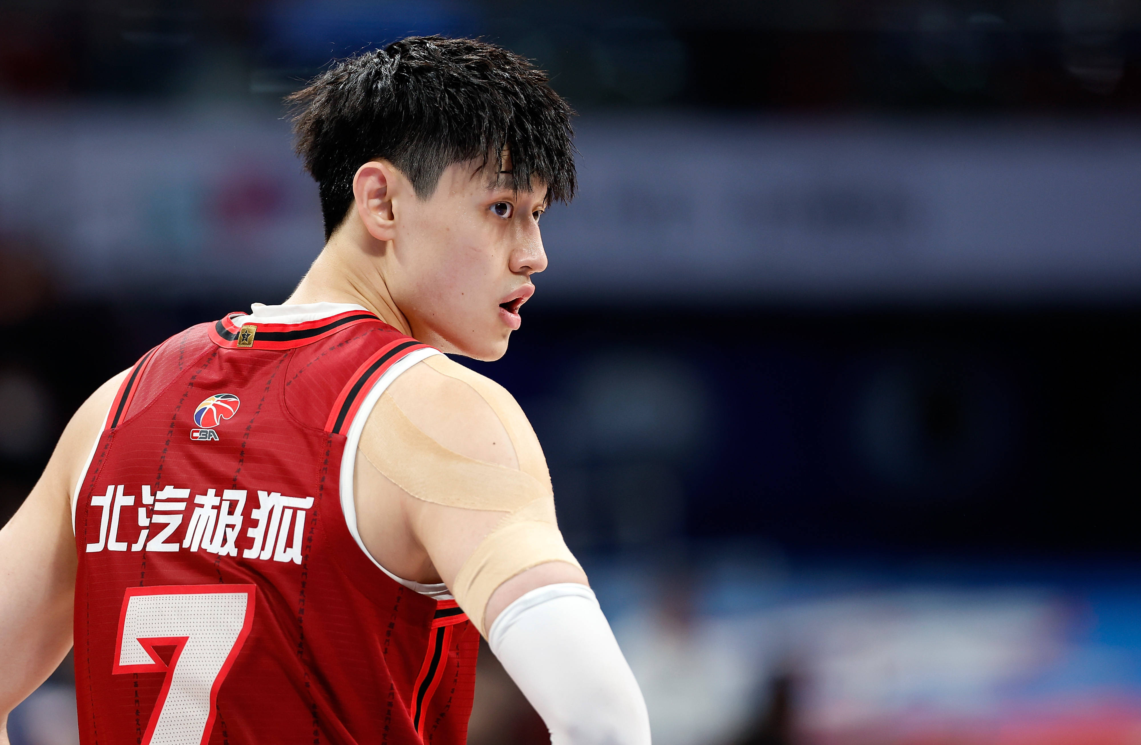 包含里程碑夜!成都蓉城止住颓势,CBA季后赛国际比赛日刷纪录,话题不断,阵容厚度经受考验的词条 包含里程碑夜!成都蓉城止住颓势,CBA季后赛国际比赛日刷纪录,话题不断,阵容厚度经受考验的词条