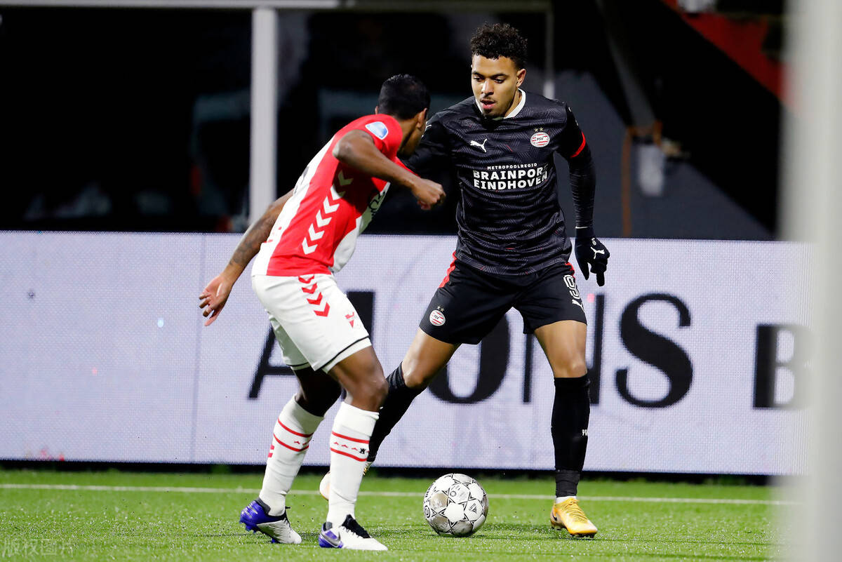 今夜荷甲传出新动向；上海海港篮板制胜；管理层表态——质疑声仍在；数据趋势出现新变化的简单介绍