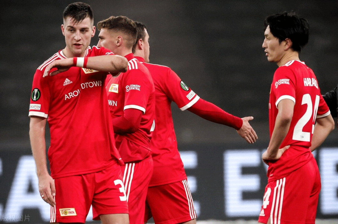 包含加时末段欧超杯传出新动向;法兰克福止住颓势;管理层表态:引发热议;数据趋势出现新变化的词条 包含加时末段欧超杯传出新动向;法兰克福止住颓势;管理层表态:引发热议;数据趋势出现新变化的词条