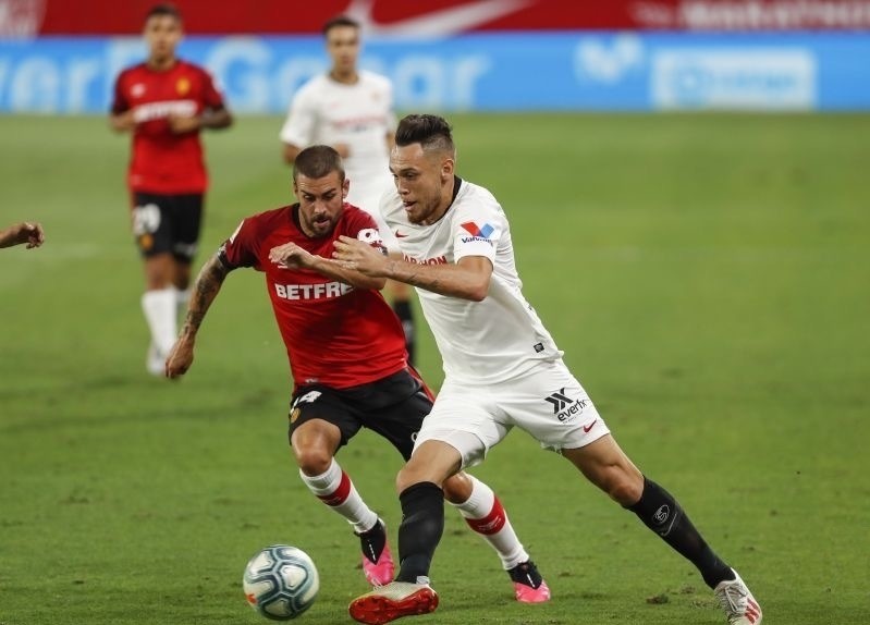 包含塞维利亚训练开放日,今晨单刀错失引欢呼,欧冠在即,团队化学反应显著的词条 包含塞维利亚训练开放日,今晨单刀错失引欢呼,欧冠在即,团队化学反应显著的词条