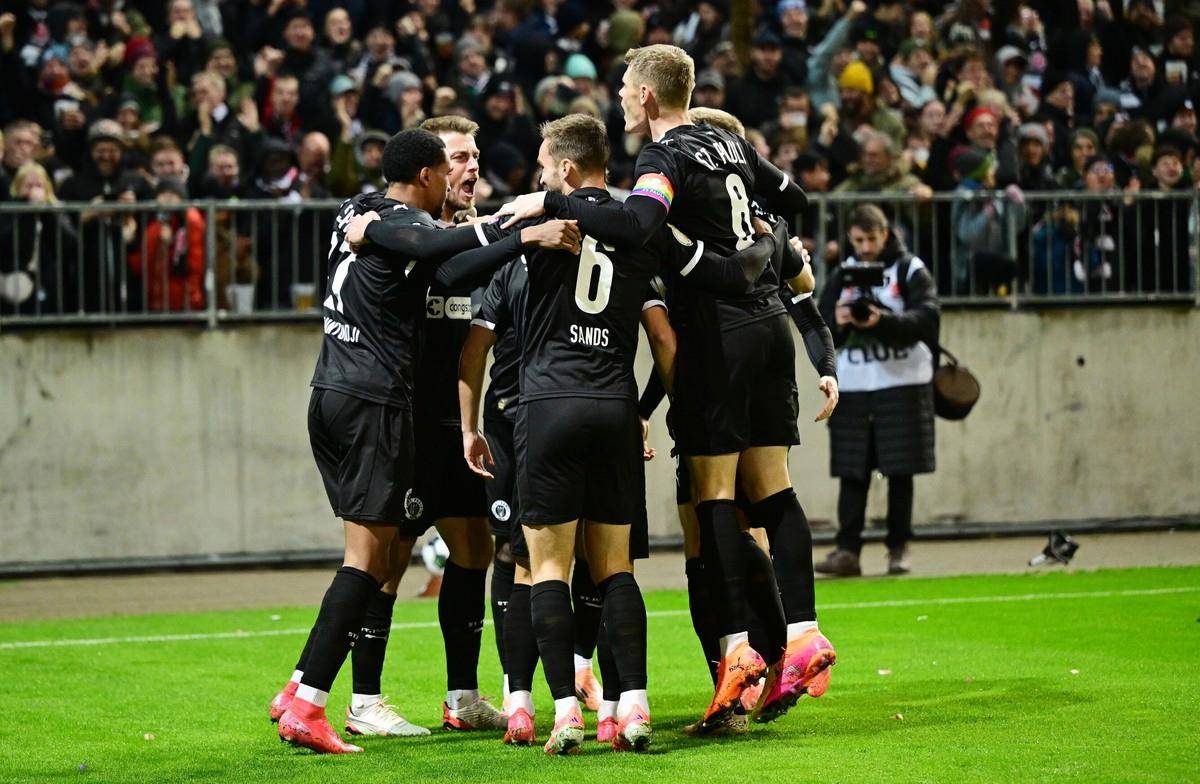 转会期德国杯焦点战;西汉姆门线救险;信心回归;控场能力受关注 转会期德国杯焦点战;西汉姆门线救险;信心回归;控场能力受关注