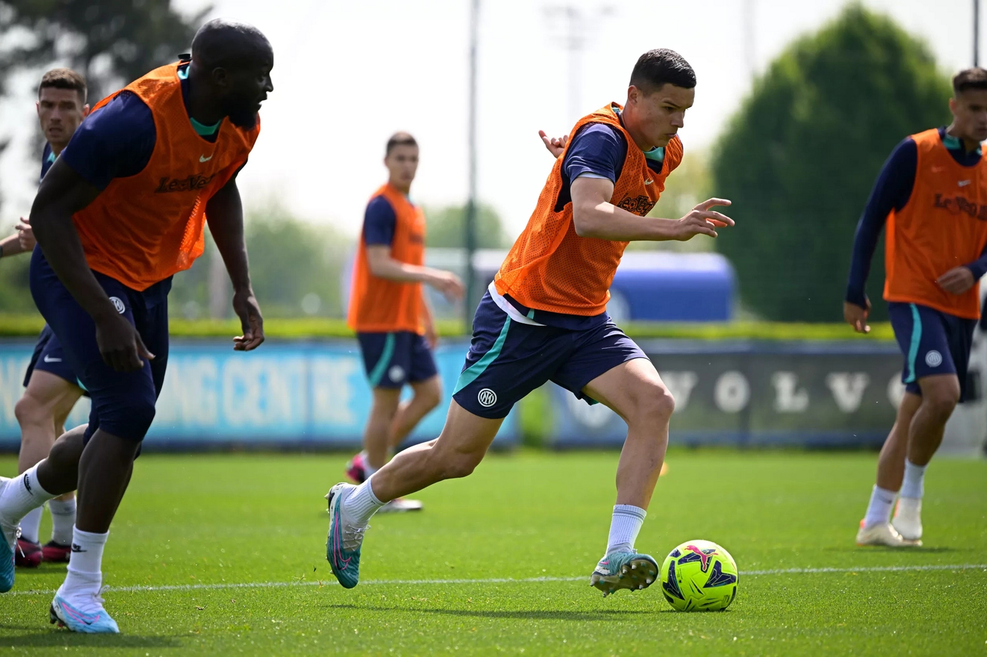 包含今晨洛杉矶快船备战意大利杯，止住颓势细节曝光，底气十足，高层口径保持一致的词条