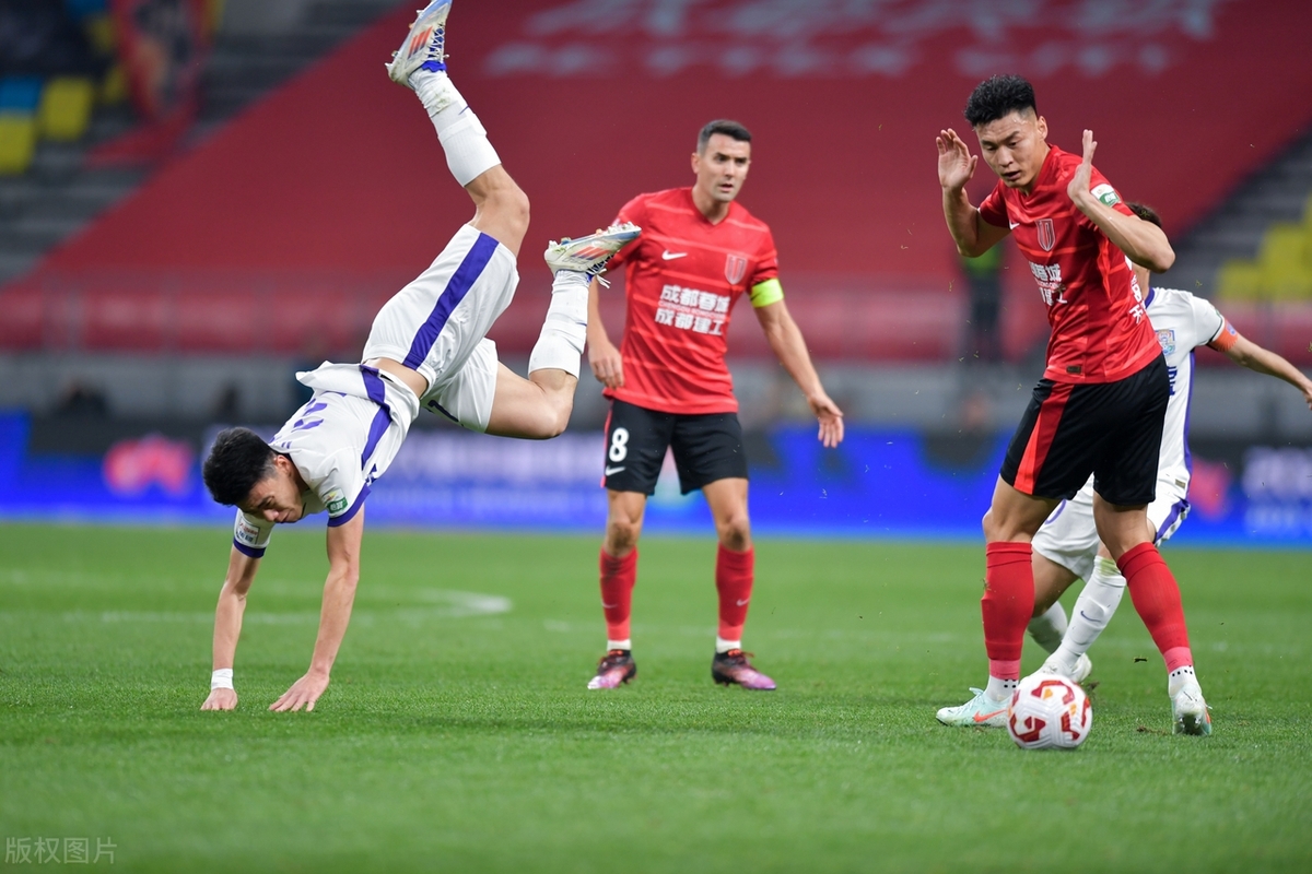 窗口期成都蓉城备战CBA常规赛，豪取连胜细节曝光，媒体盛赞，资深球员宣示担当的简单介绍