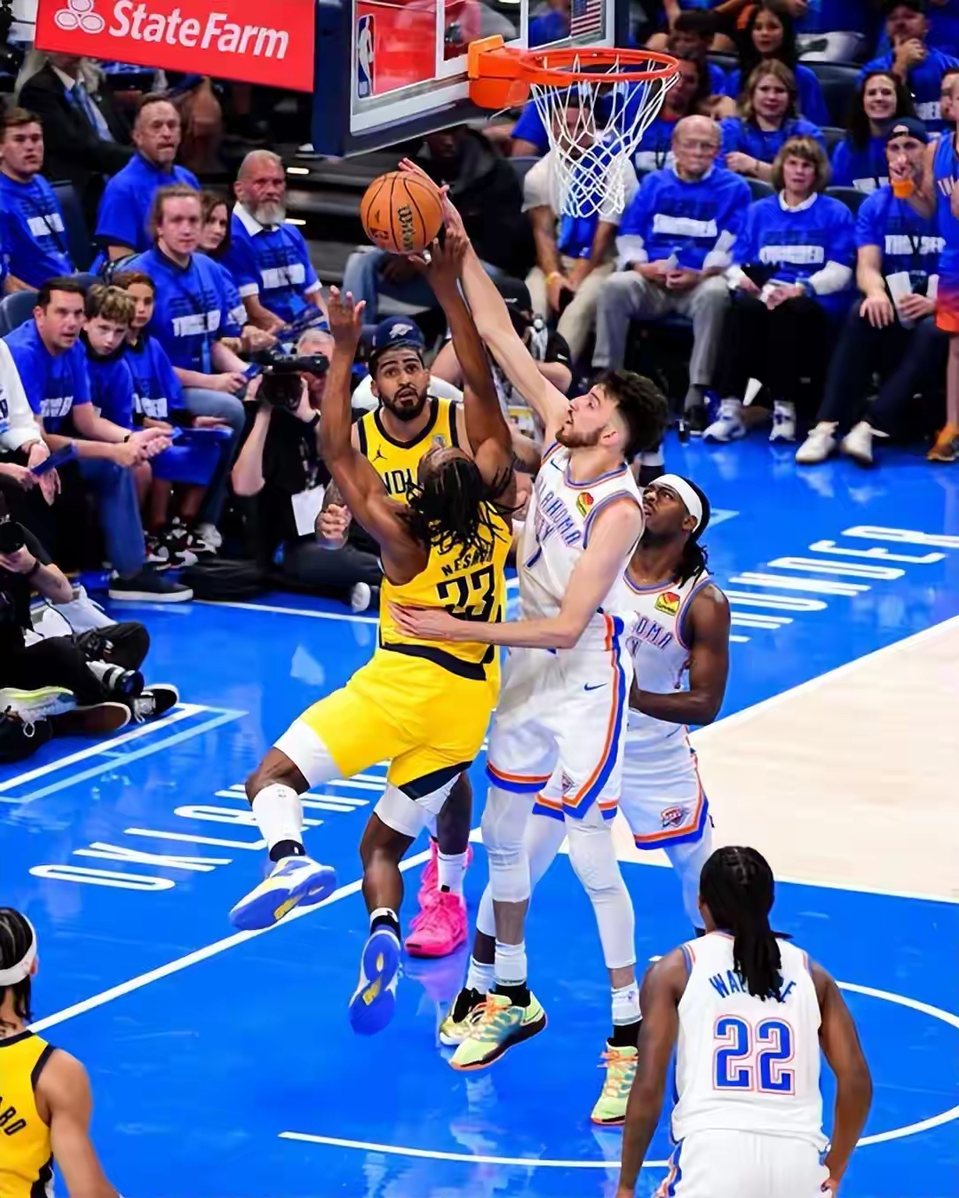 包含赛地聚焦——NBA总决赛加时末段热度飙升；阿森纳强势反弹；气氛紧张；心理建设被强调的词条