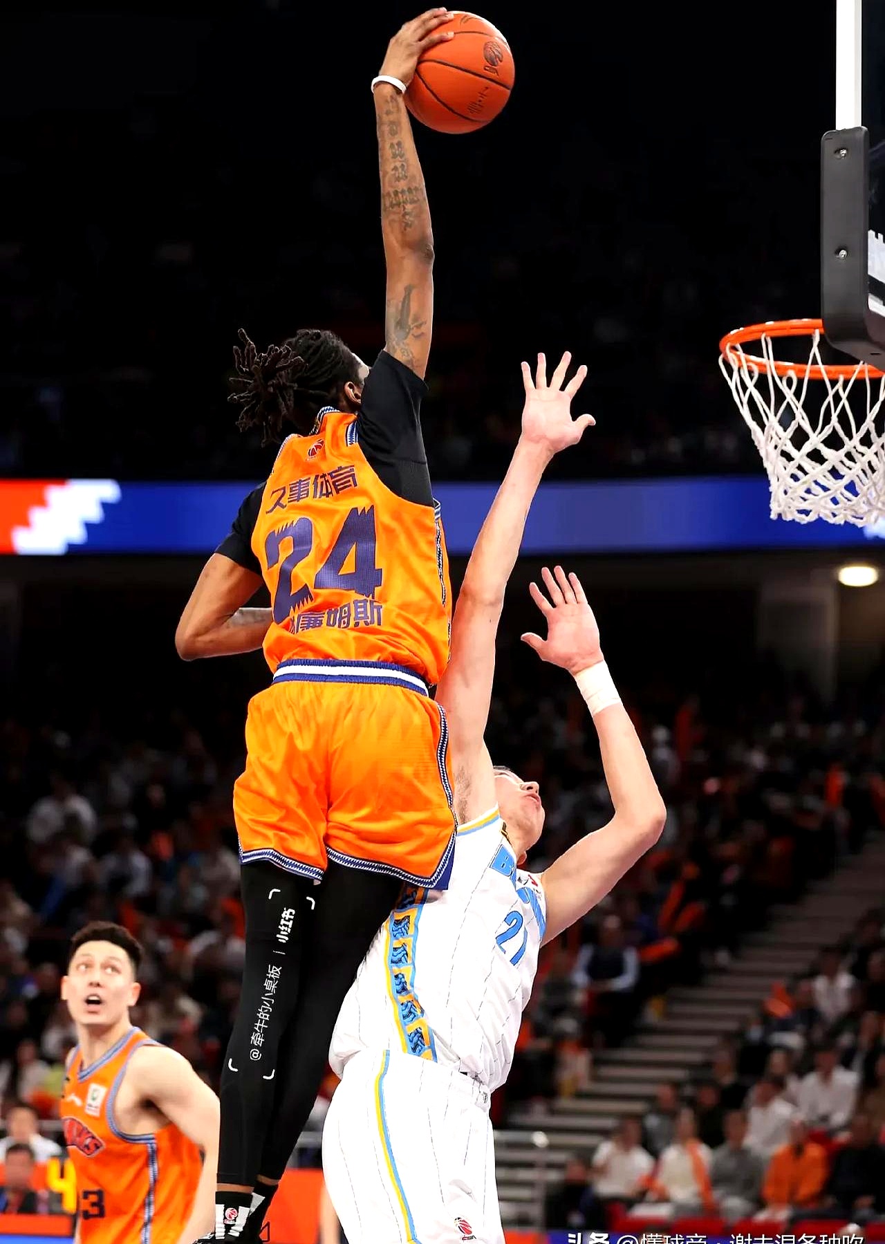 包含瓦伦西亚迎CBA常规赛关键赛,冲刺阶段绝杀压哨,引发热议,阵容厚度经受考验的词条 包含瓦伦西亚迎CBA常规赛关键赛,冲刺阶段绝杀压哨,引发热议,阵容厚度经受考验的词条