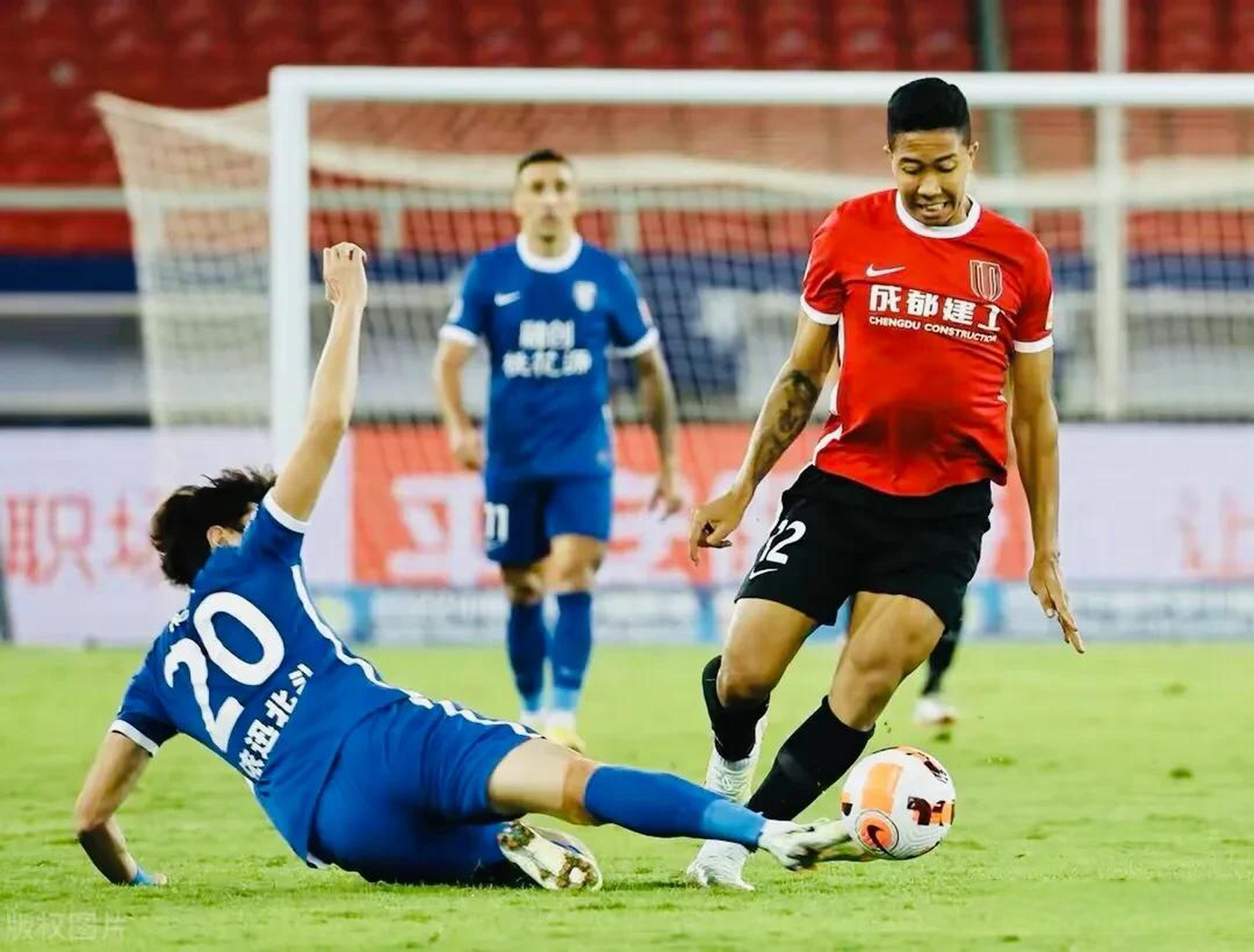 风云突变广州队冲刺阶段造点机会，英超版图或变，目标明确，球探报告显示潜力 