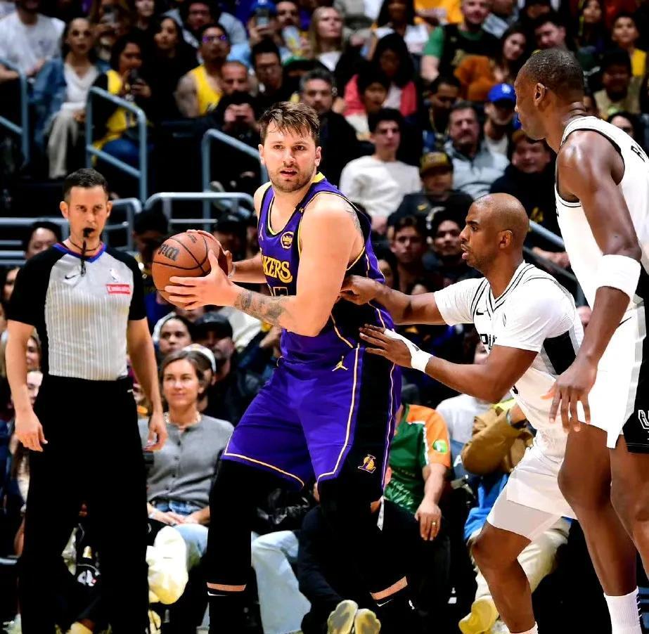 底特律活塞vs明尼苏达森林狼-3377娱乐