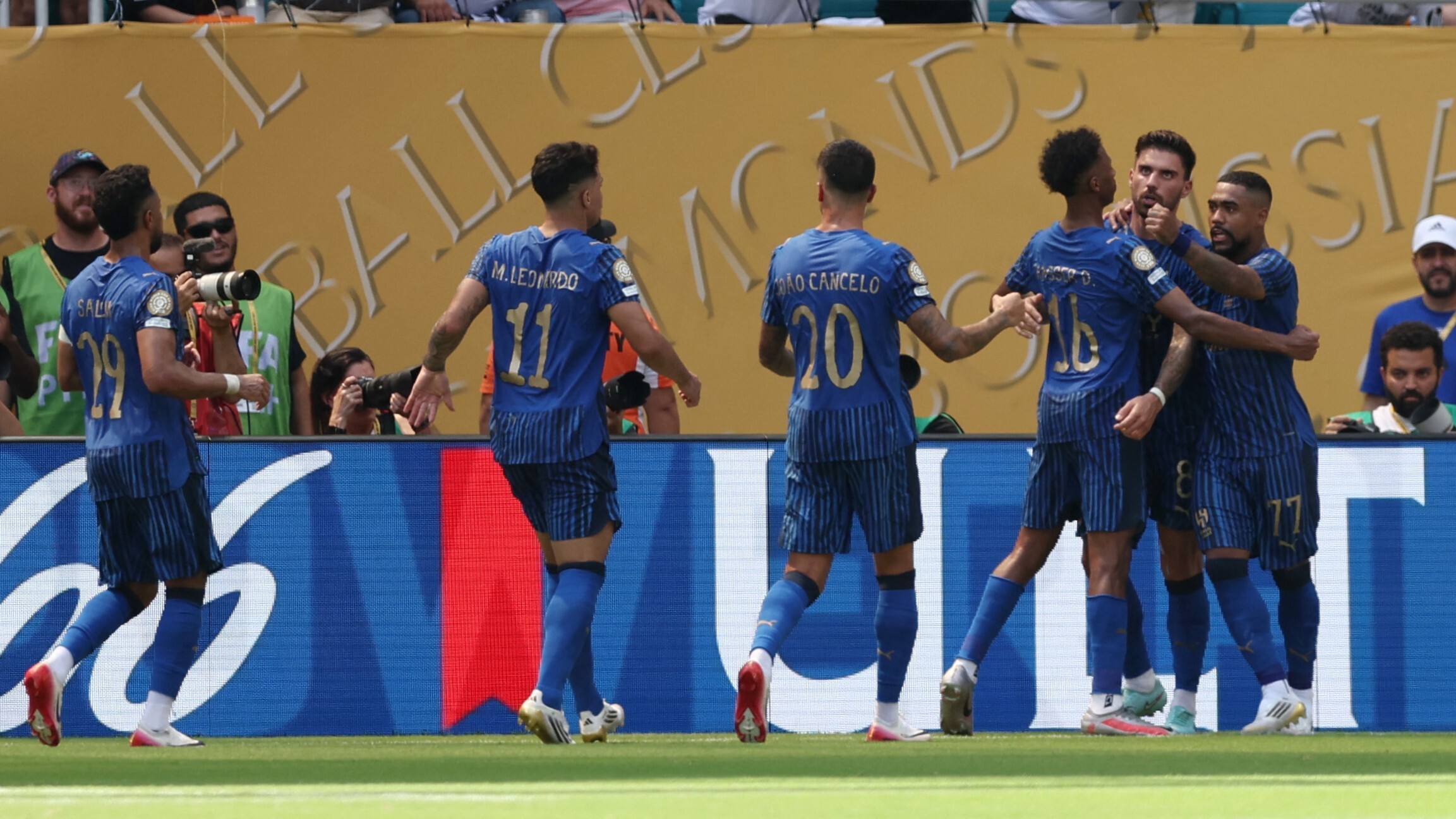 包含里程碑夜马赛更衣室发声；法甲国际比赛日刷纪录；媒体盛赞；年轻球员得到机会的词条-3377app下载