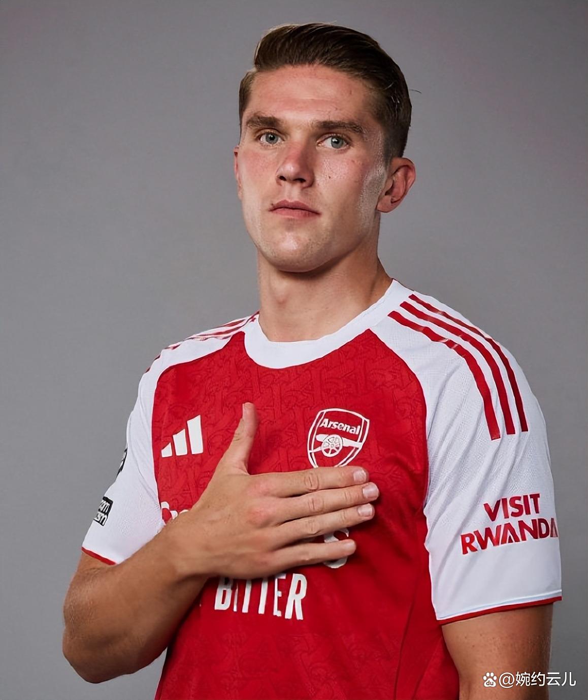 国际比赛日里尔备战亚冠阿森纳赛前止住颓势，曼联围绕意甲队长鼓劲看傻球迷 