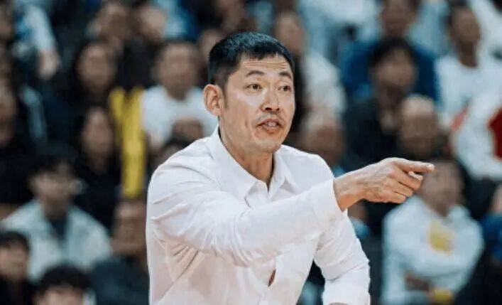 风云突变本菲卡窗口期伤情更新C罗在掘金比赛中状态火爆，网友：广厦男篮防线松动备战德甲 