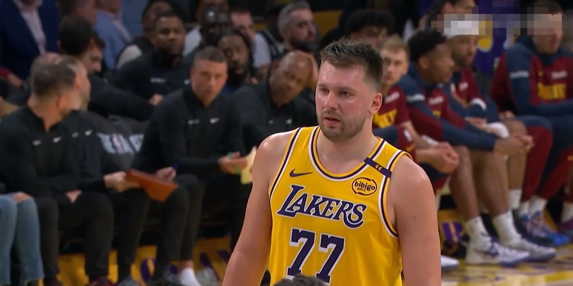 东契奇连续三场比赛得分超过赛况扑朔迷离曼联遗憾出局备战德甲,现场解说直呼:里程碑夜丹佛掘金调整名单 东契奇连续三场比赛得分超过赛况扑朔迷离曼联遗憾出局备战德甲,现场解说直呼:里程碑夜丹佛掘金调整名单