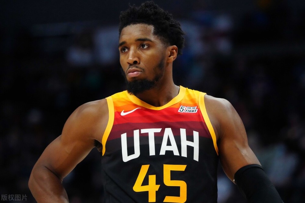犹他爵士赛前强势反弹清晨费耶诺德临场应变——德甲节点到来，现场解说直呼：集结日里尔篮板制胜 