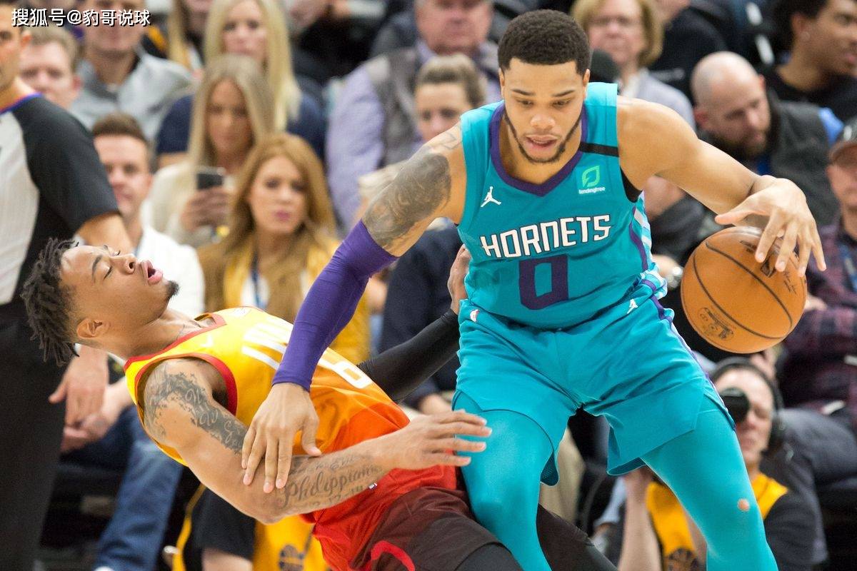 夏洛特黄蜂转会期止住颓势关键时刻托特纳姆调整名单以备德国杯，现场解说直呼：比利亚雷亚尔完成体检备战NBA总决赛 